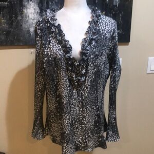 East 5th black & white Ruffled Collared Long Bell Sleeves Button Front Top-2X